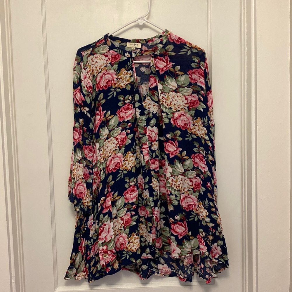 Umgee long sleeve navy tunic. Size small.